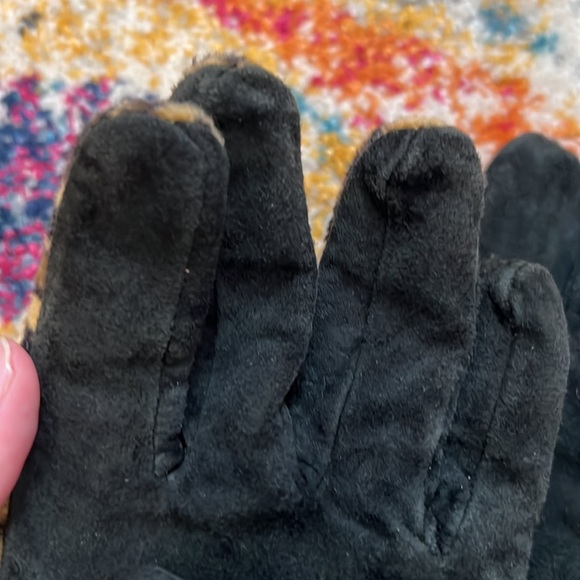 Faux leaopard print fur and genuine leather gloves - Picture 5 of 7